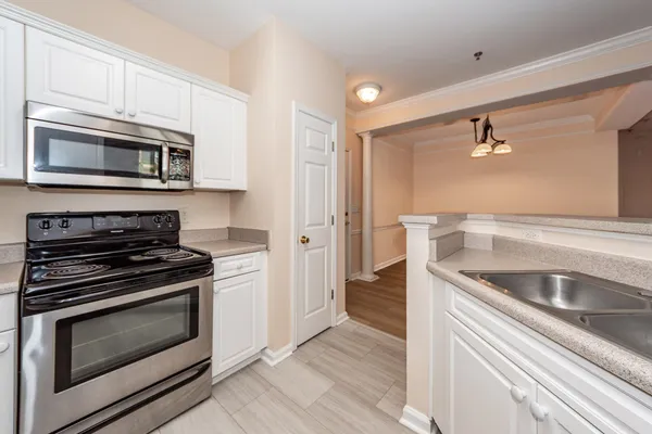 $3,200 | 1516 Telfair Way, Charleston, SC 29412
