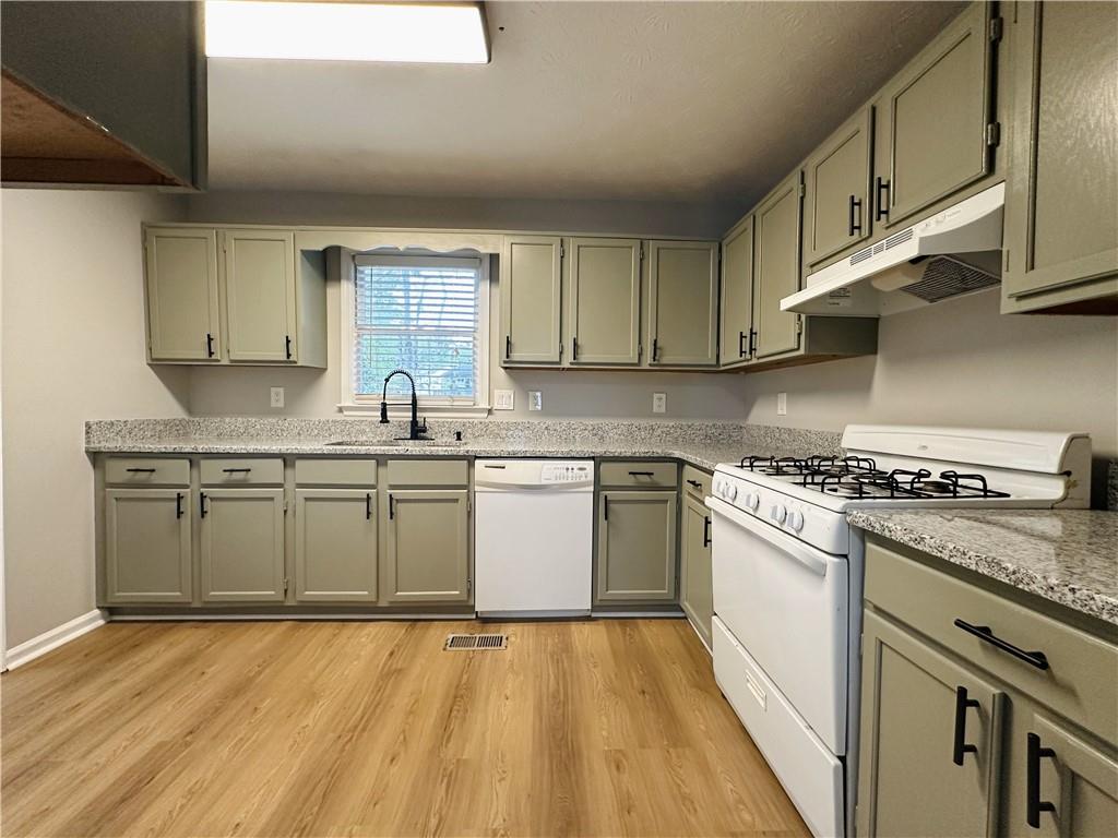 1016 Kennesborough Road Northwest Kennesaw, GA 30144 - Photo 14 of 35