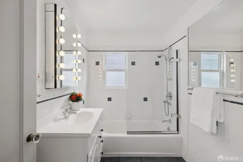 a view of utility room