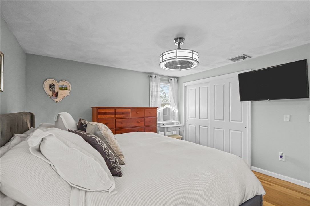 136 Honeysuckle Road Warwick, RI 02888 - Photo 26 of 50 Primary bedroom