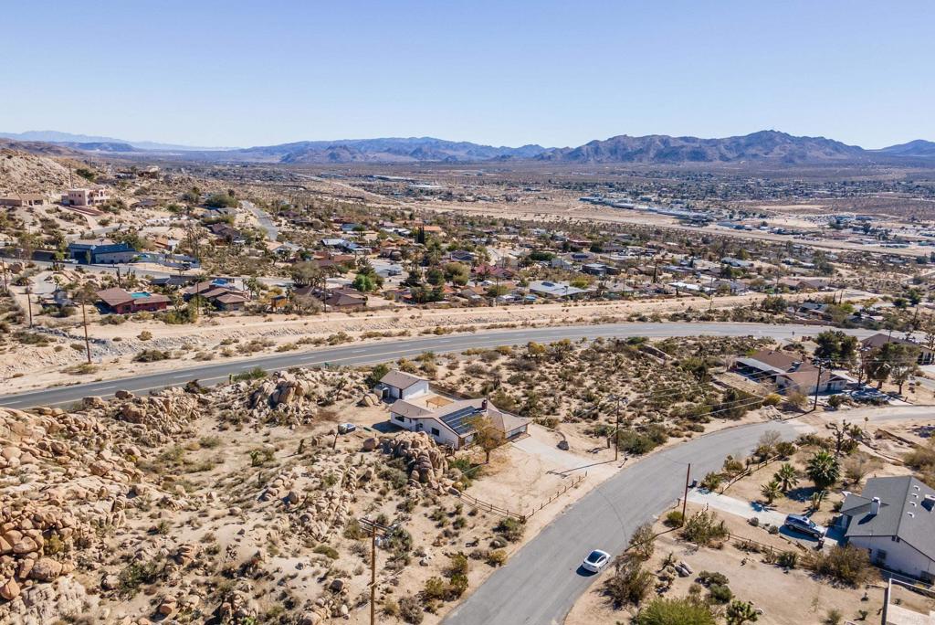 6295 Avila Road Yucca Valley, CA 92284 - Photo 9 of 75