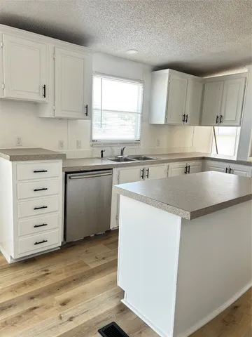 $2,150 | 219 Blinkin Avenue, Crosby, TX 77532