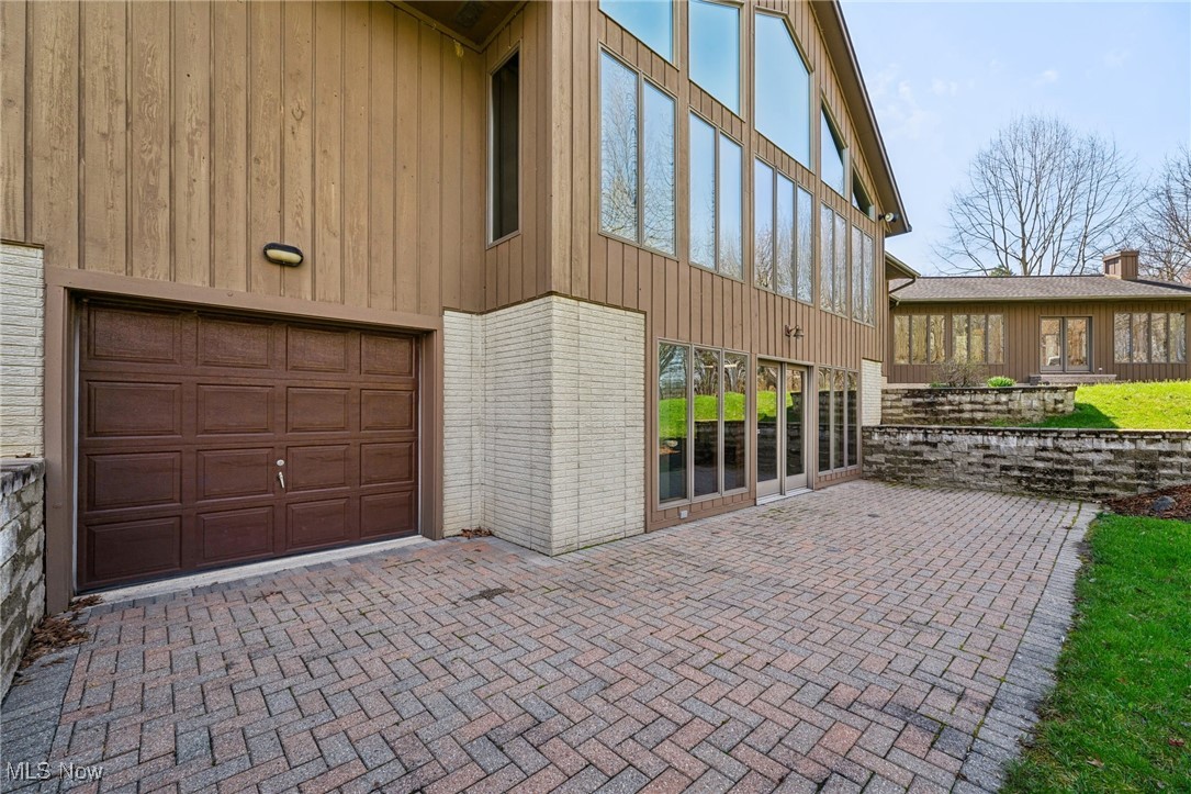 43301 Parsons Road Oberlin, OH 44074 - Photo 32 of 47 Garage with decorative driveway