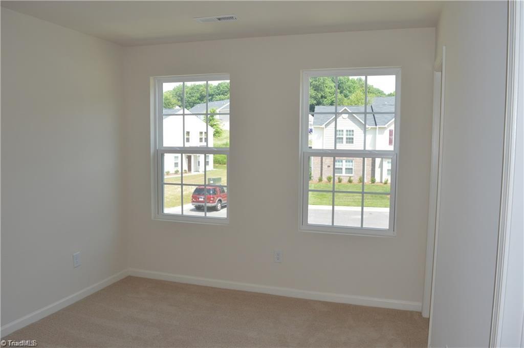425 Sandybrooke Drive High Point, NC 27265 - Photo 14 of 22