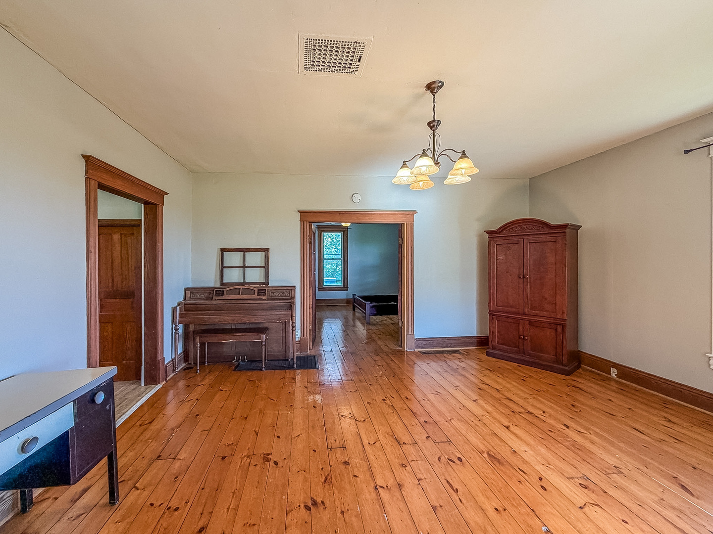 23 East 1500 North Road Cisco, IL 61830 - Photo 11 of 71 Gallery Image 11