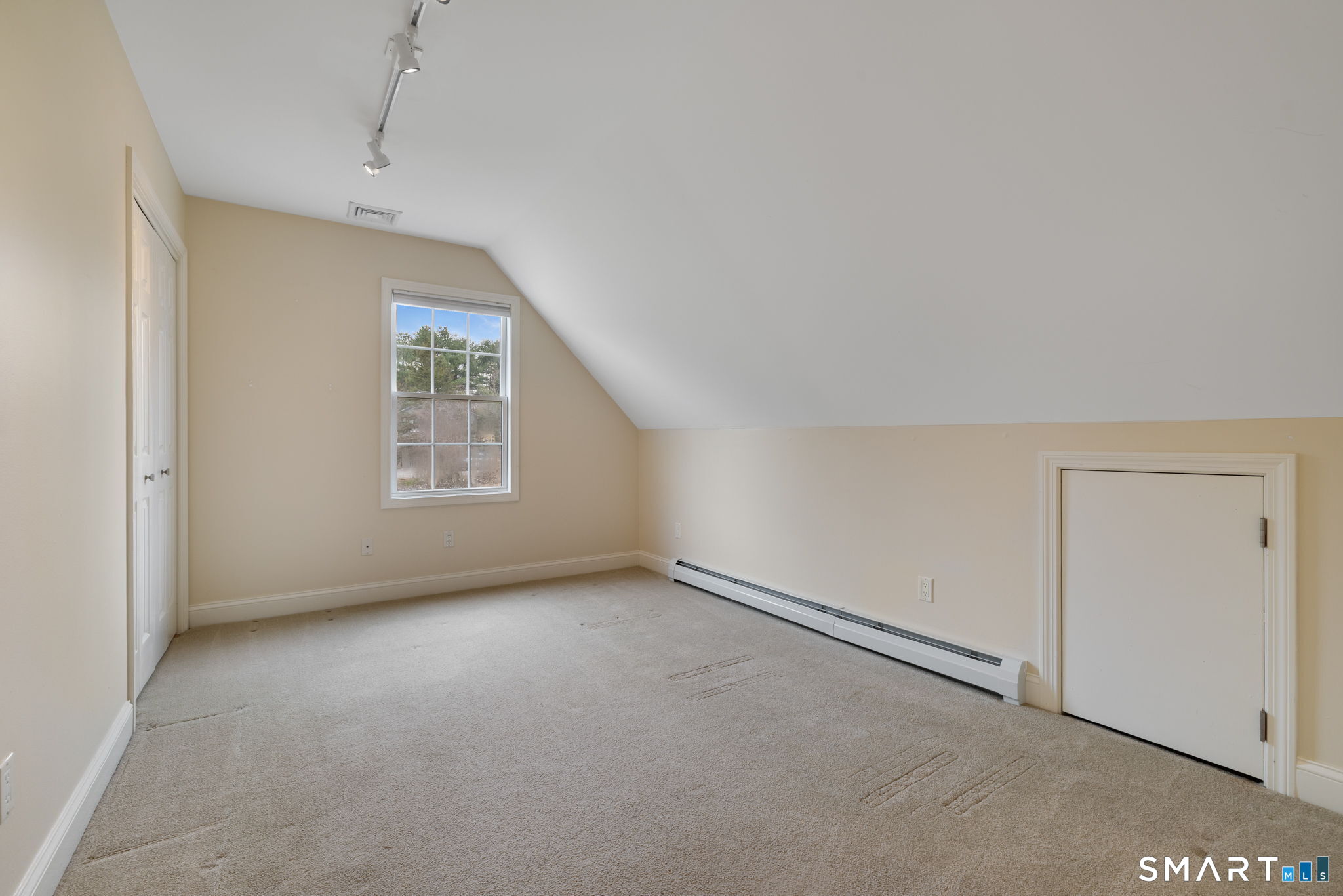 10 Papermill Road Hebron, CT 06231 - Photo 22 of 36 3rd BDRM