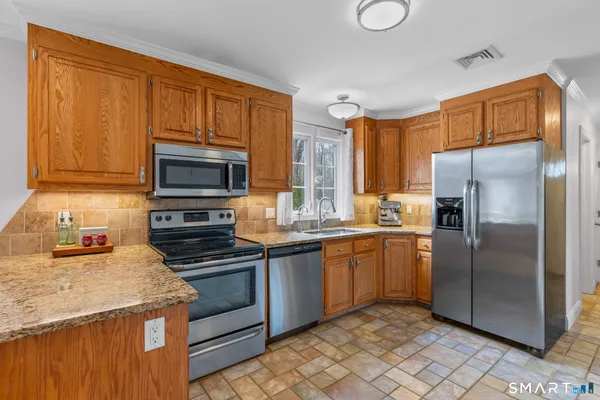 $409,900 | 10 Papermill Road, Hebron, CT 06231