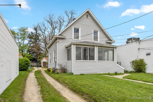$269,900 | 2147 Plainfield Avenue Northeast, Grand Rapids, MI 49505
