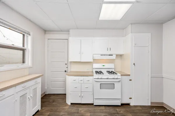 $269,900 | 2147 Plainfield Avenue Northeast, Grand Rapids, MI 49505