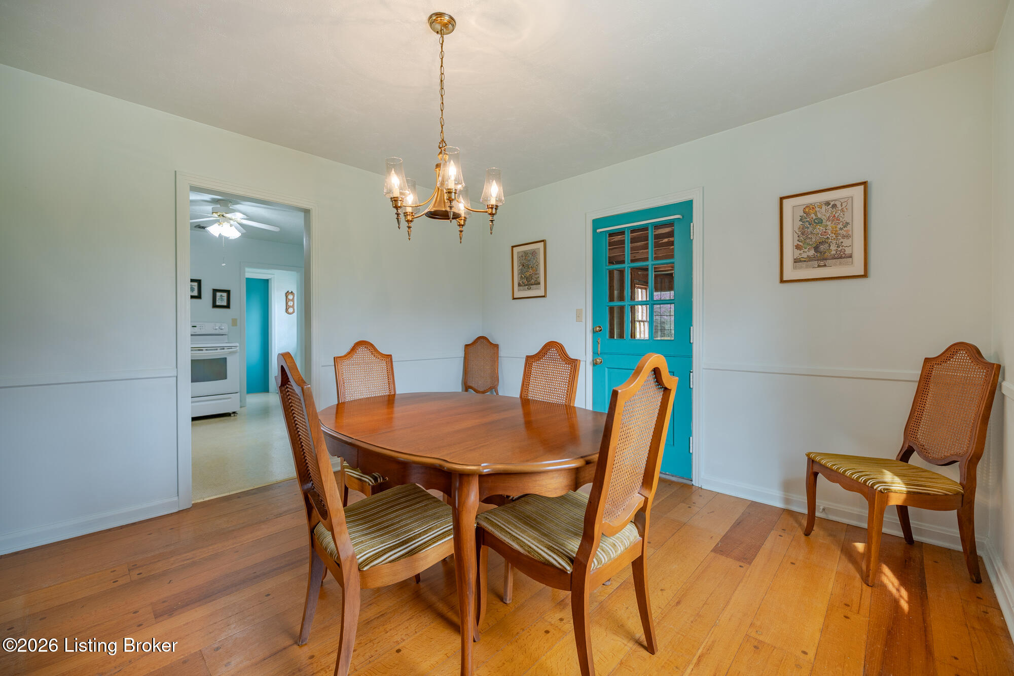 8609 Perry Road Louisville, KY 40222 - Photo 6 of 26 8609 Perry Rd-25