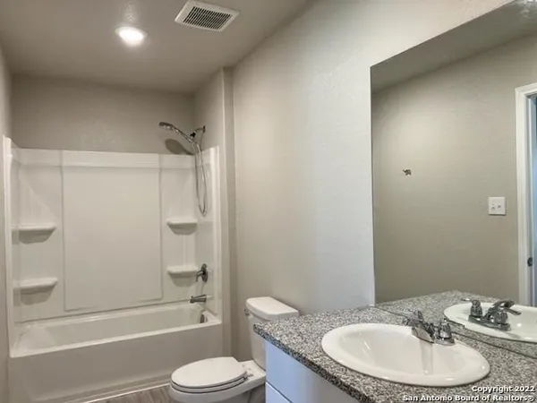 $1,625 | 10258 Robbins Creek, San Antonio, TX 78245