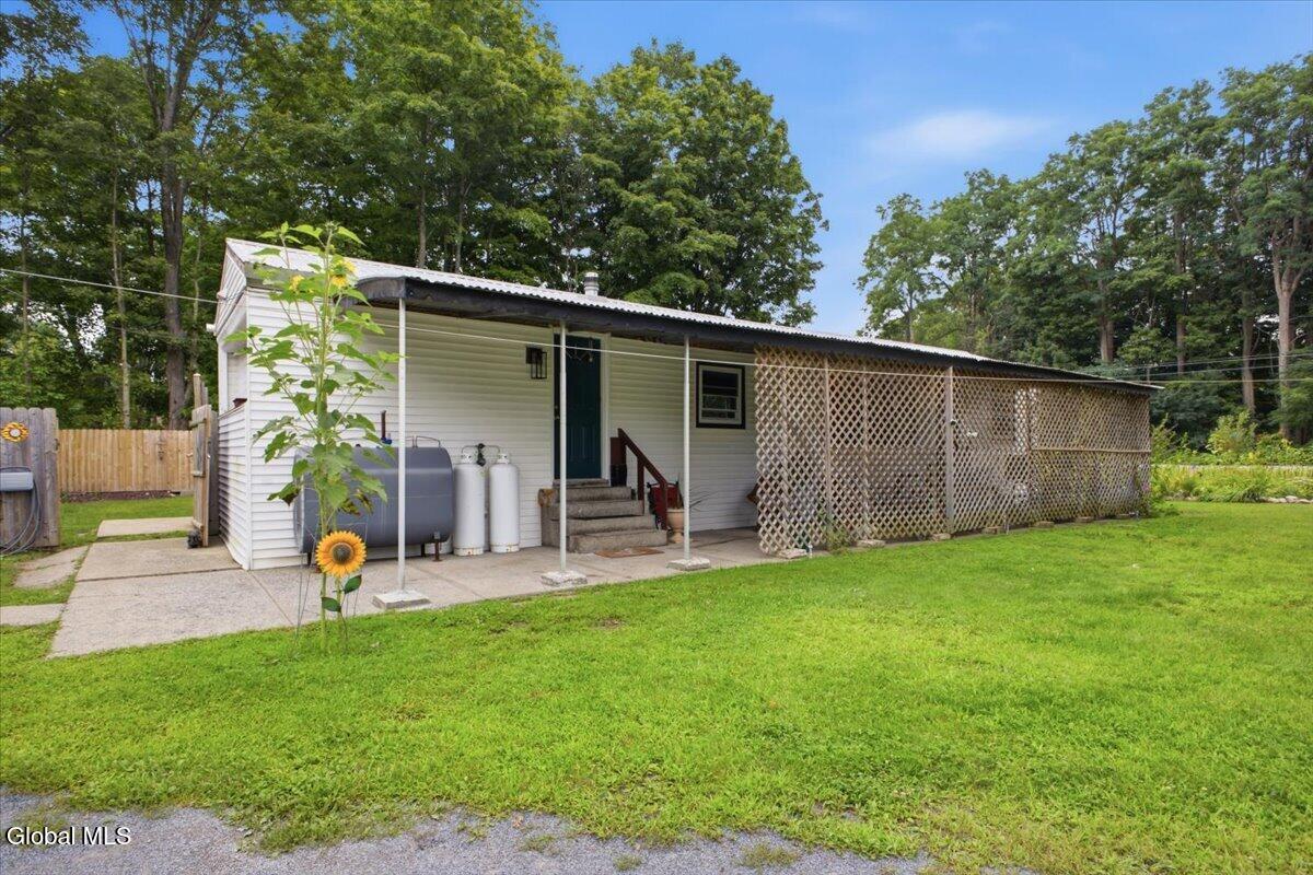 400 Crook's Grove Road Ballston Spa, NY 12020 - Photo 5 of 28 400 Crook'S Grove Rd