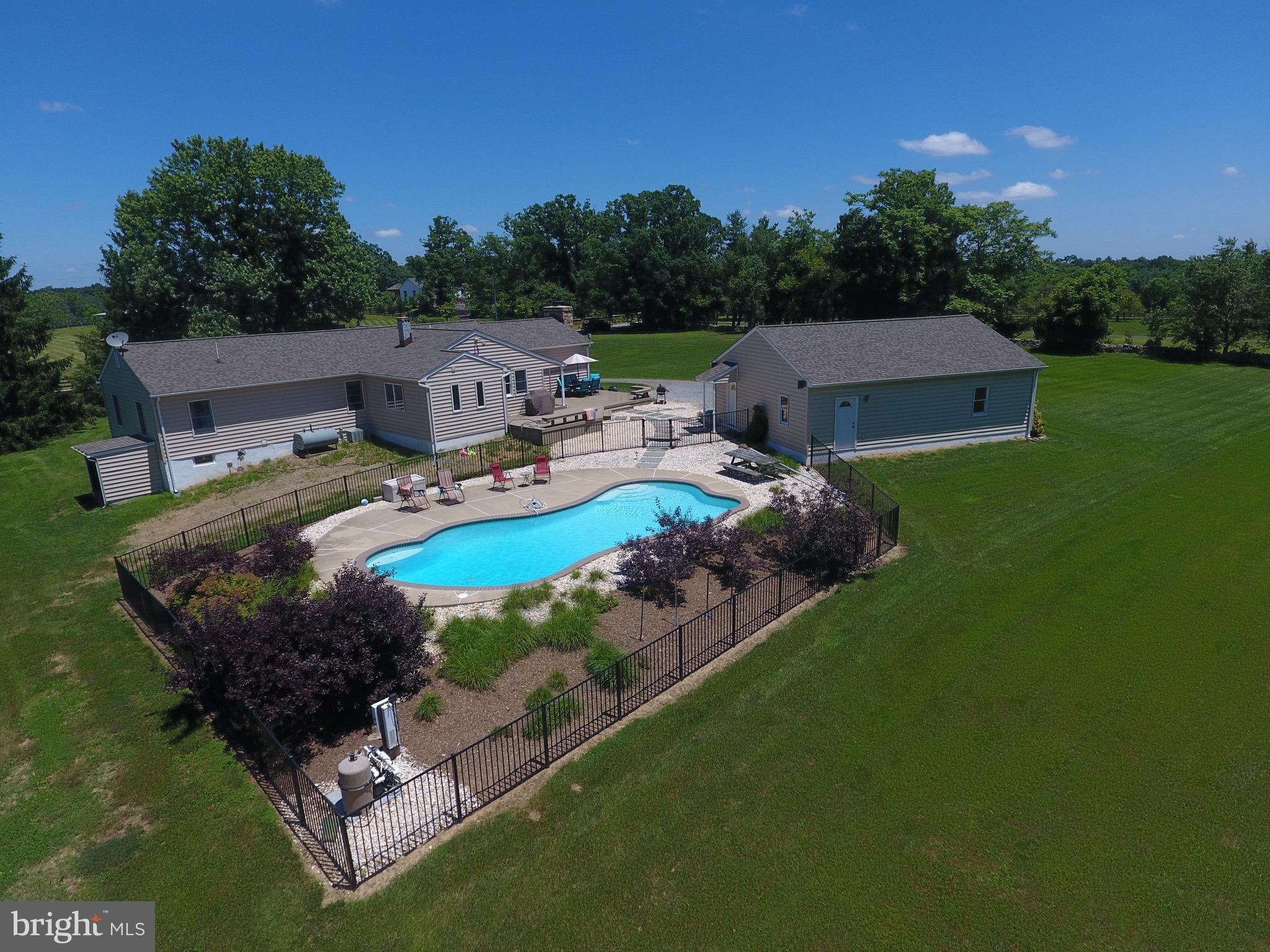 34759 Bloomfield Road Round Hill, VA 20141 - Photo 3 of 28 POOL, DETACHED 3 CAR GARAGE