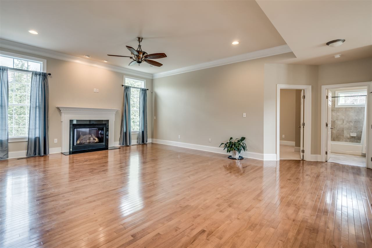 11510 Auldbury Way Raleigh, NC 27617 - Photo 9 of 30 Living Room