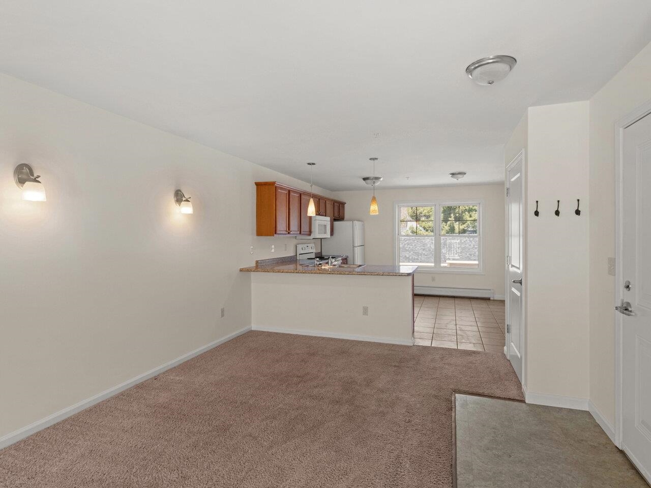 107 John Fay Road, Unit 206 South Burlington, VT 05403 - Photo 5 of 18 Gallery Image 5