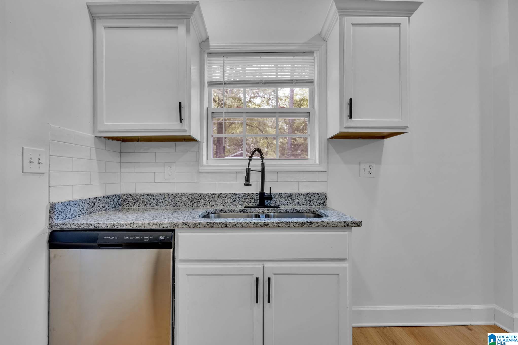 210 East Spring Street Sylacauga, AL 35150 - Photo 17 of 35