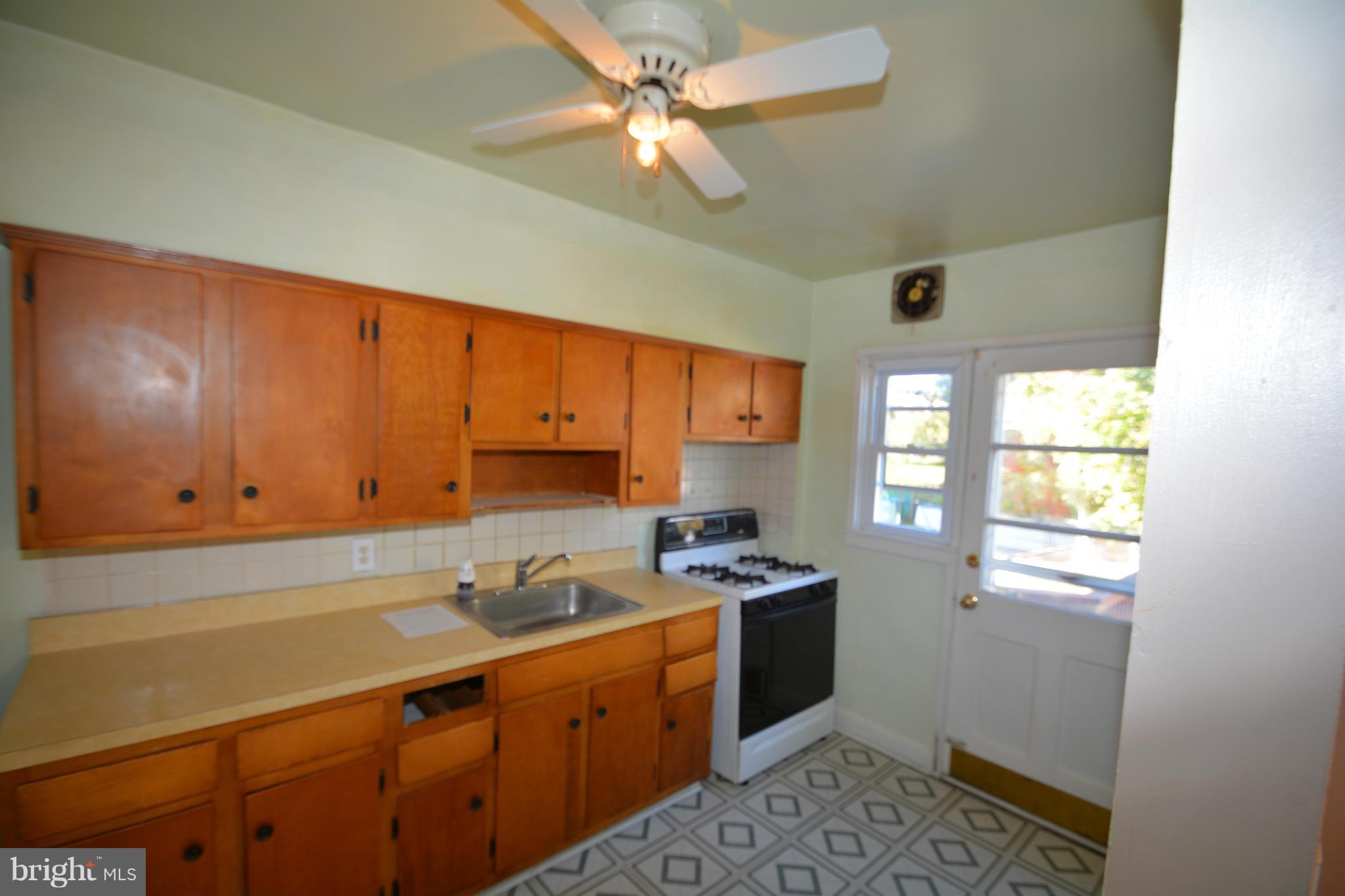 1004 Craftswood Road Catonsville, MD 21228 - Photo 12 of 19 Kitchen