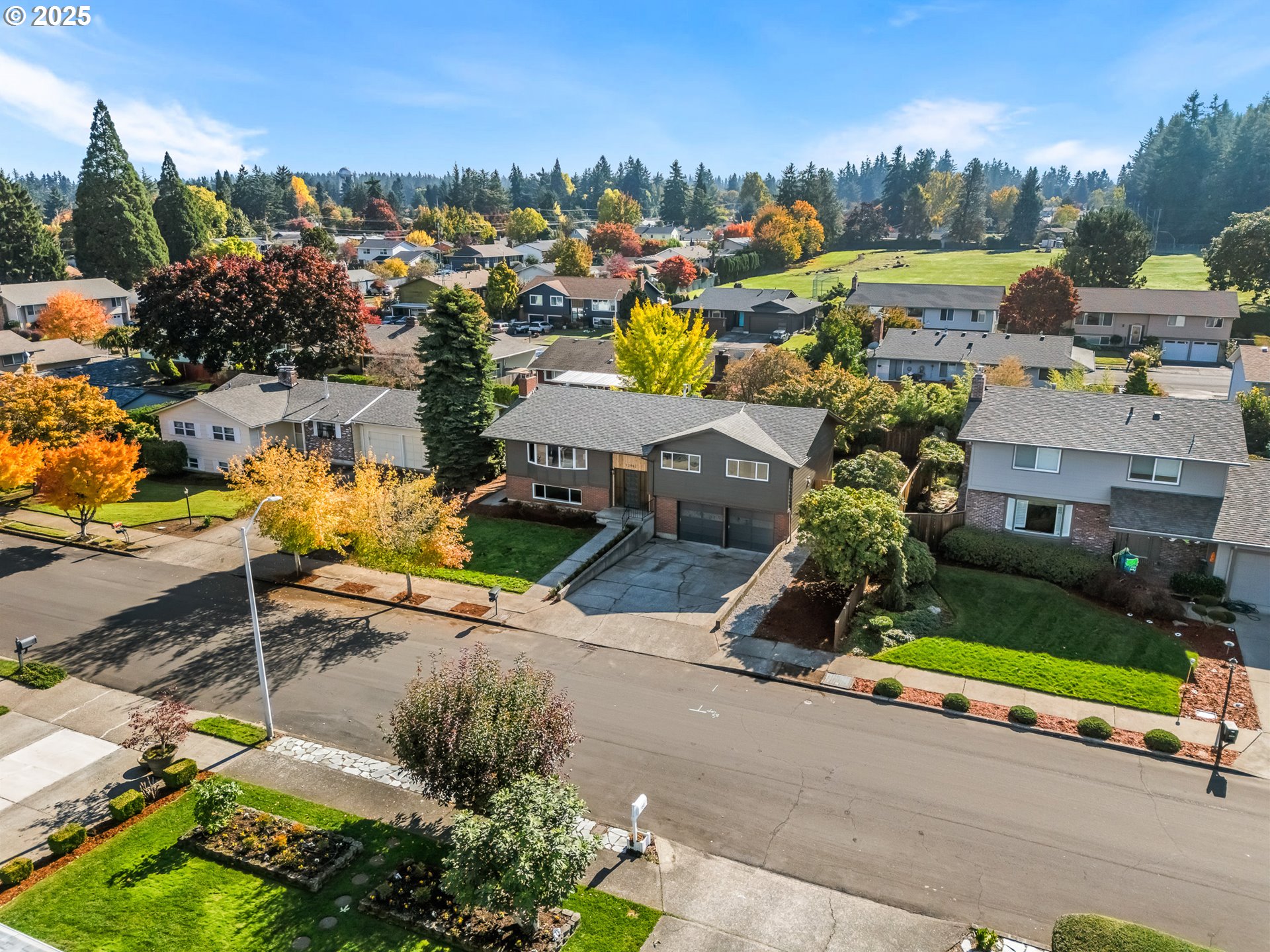 12942 Northeast Morris Street Portland, OR 97230 - Photo 26 of 28