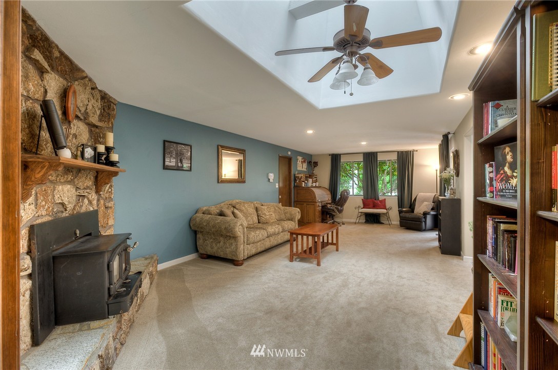 14606 161st Avenue Southeast Renton, WA 98059 - Photo 2 of 21