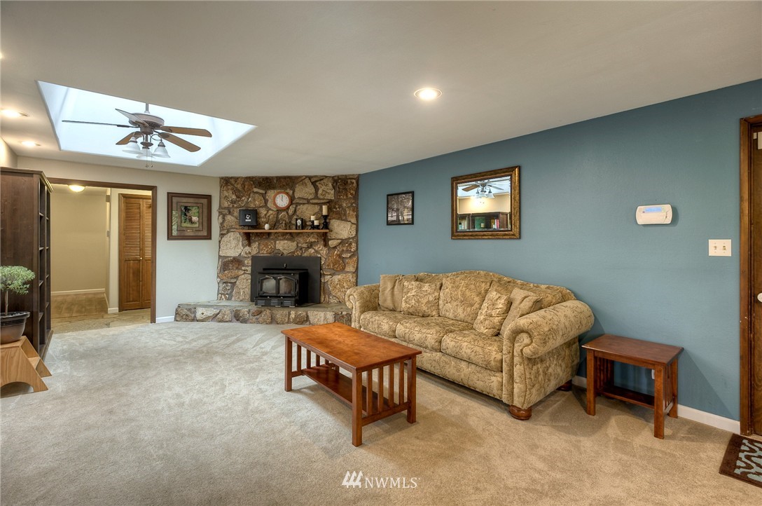 14606 161st Avenue Southeast Renton, WA 98059 - Photo 3 of 21