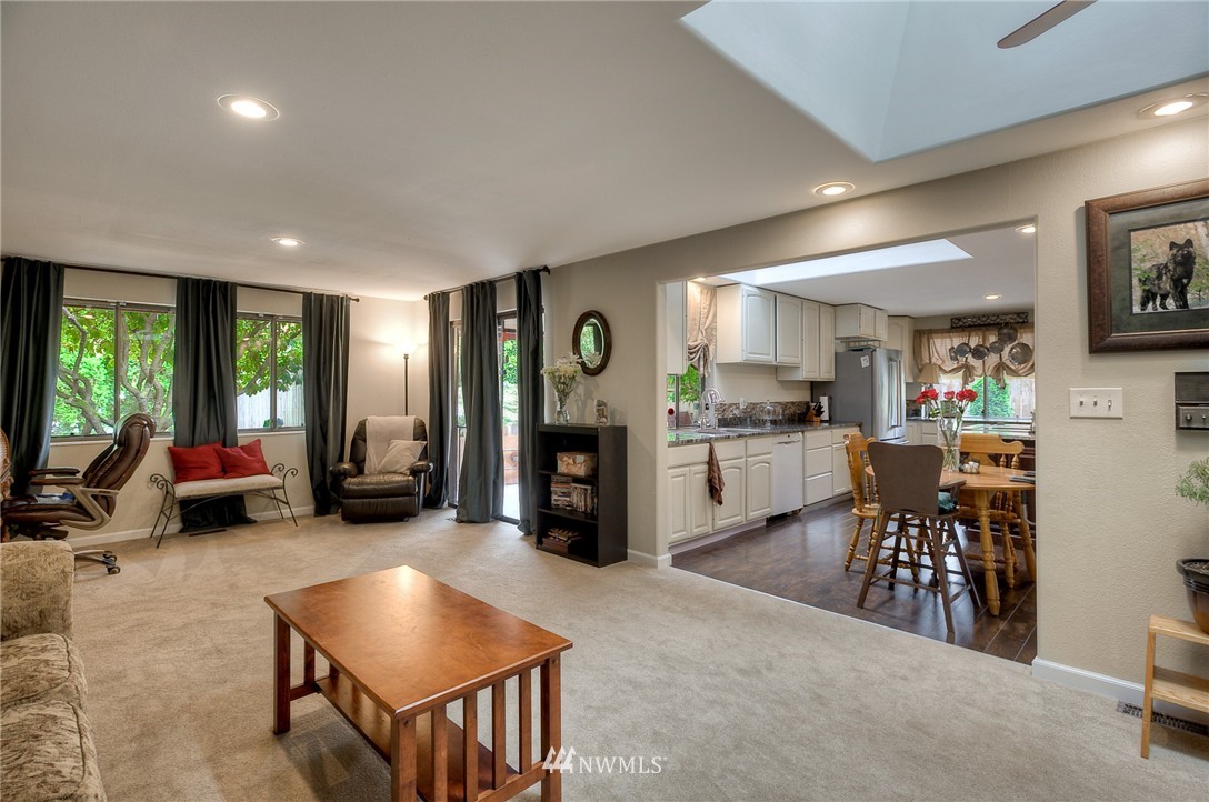 14606 161st Avenue Southeast Renton, WA 98059 - Photo 4 of 21