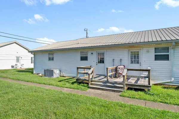 $750 | 306 Thompsonville Lane, Unit 901, Oak Grove, KY 42262