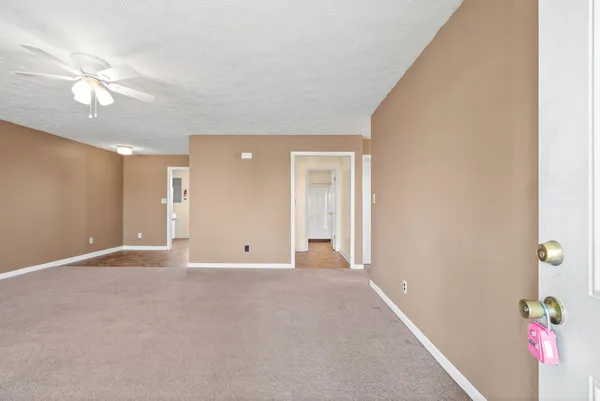 $750 | 306 Thompsonville Lane, Unit 901, Oak Grove, KY 42262