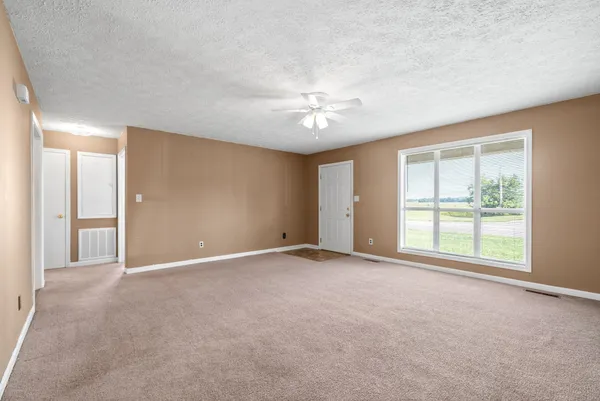 $750 | 306 Thompsonville Lane, Unit 901, Oak Grove, KY 42262