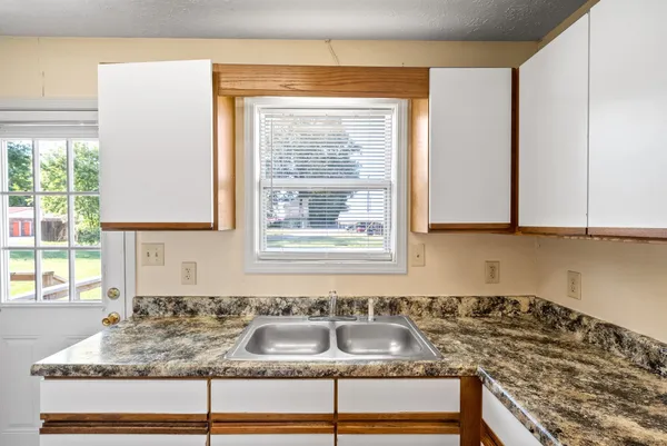 $750 | 306 Thompsonville Lane, Unit 901, Oak Grove, KY 42262