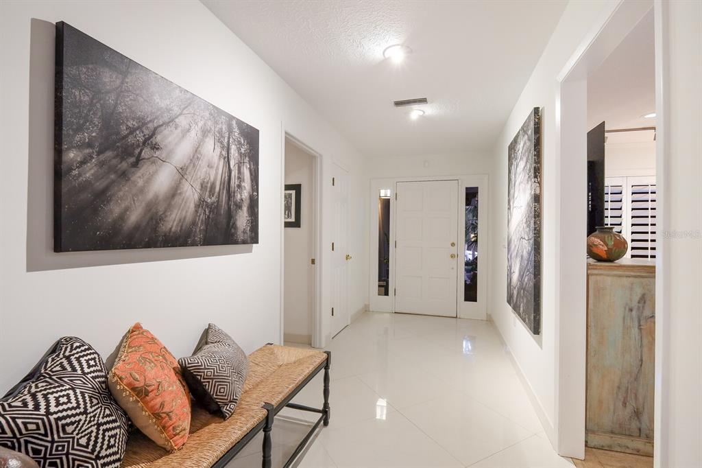 1027 Ranchero Drive Sarasota, FL 34240 - Photo 14 of 79 Gallery Image 14