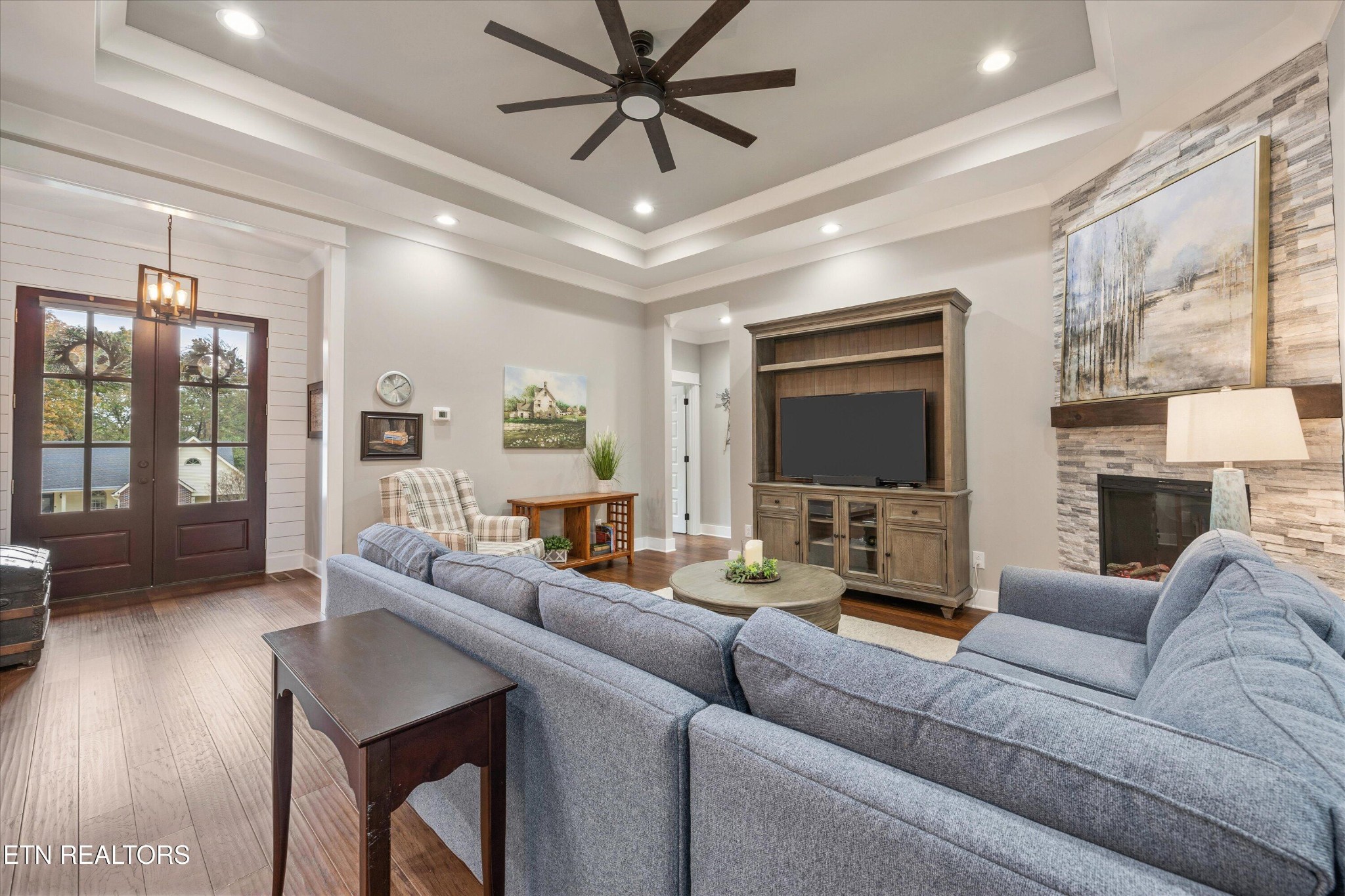 364 Mingo Way Loudon, TN 37774 - Photo 19 of 55 a living room with furniture and a flat screen tv