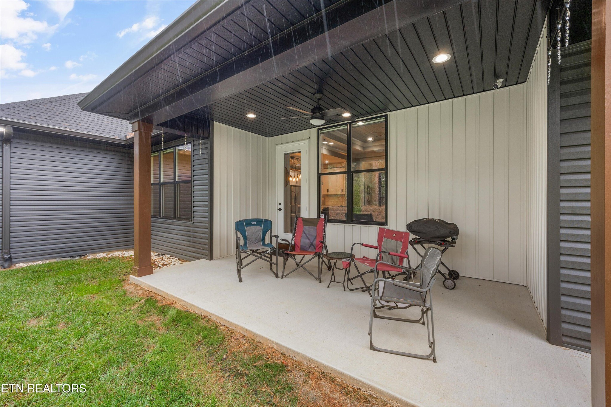 364 Mingo Way Loudon, TN 37774 - Photo 34 of 55 a outdoor space with furniture