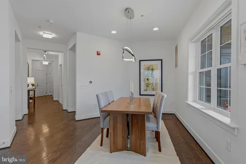 $690,000 | 2905 Bleeker Street, Unit 4404, Fairfax, VA 22031
