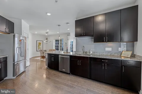 $690,000 | 2905 Bleeker Street, Unit 4404, Fairfax, VA 22031