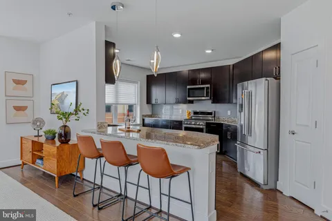 $690,000 | 2905 Bleeker Street, Unit 4404, Fairfax, VA 22031