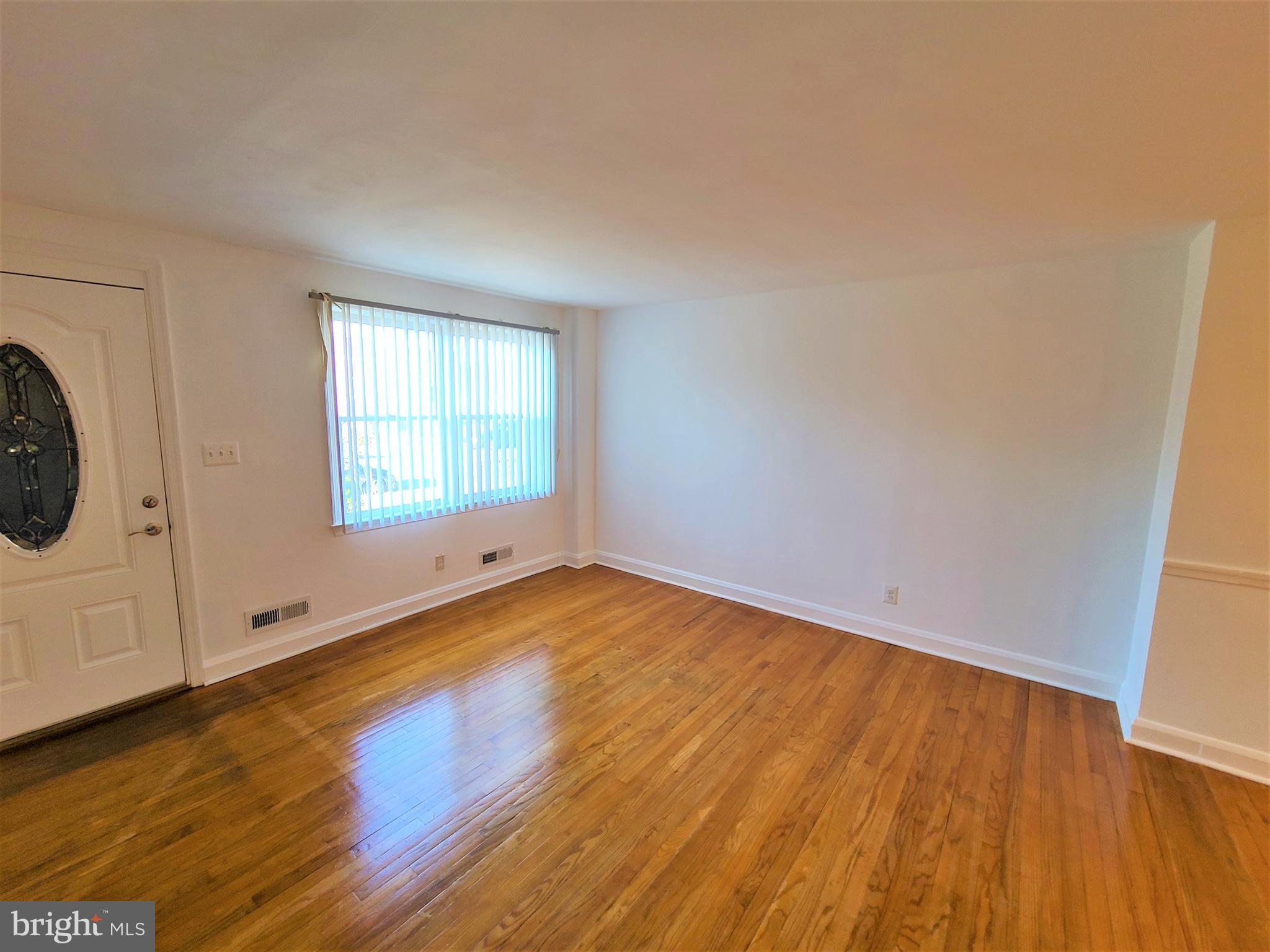 1553 Clairidge Road Baltimore, MD 21207 - Photo 3 of 26
