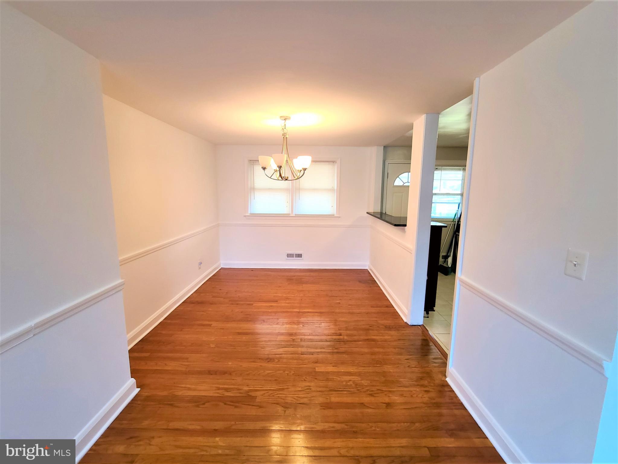 1553 Clairidge Road Baltimore, MD 21207 - Photo 5 of 26