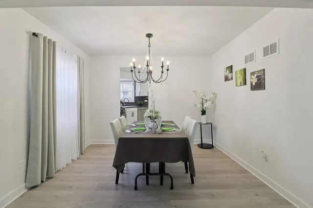 $394,900 | 17005 Thackery Street, Oak Forest, IL 60452