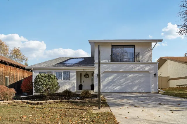 $394,900 | 17005 Thackery Street, Oak Forest, IL 60452