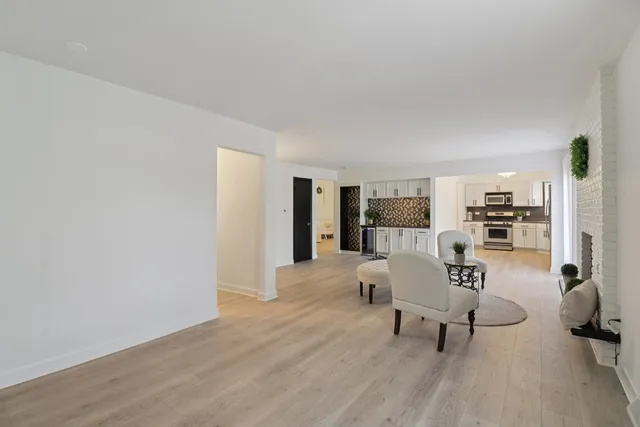 $394,900 | 17005 Thackery Street, Oak Forest, IL 60452