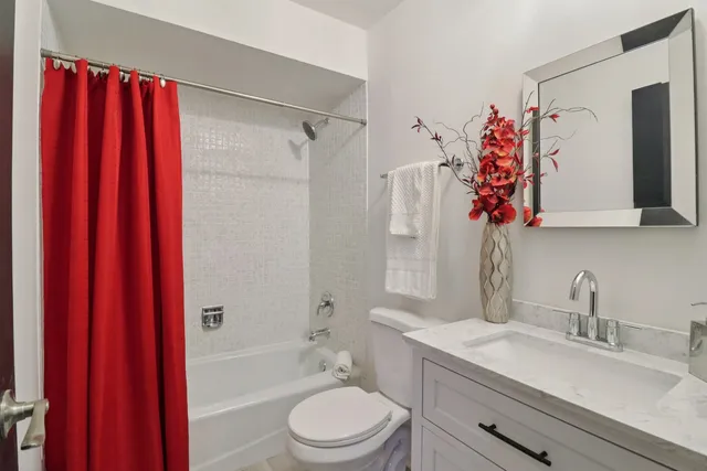 $394,900 | 17005 Thackery Street, Oak Forest, IL 60452