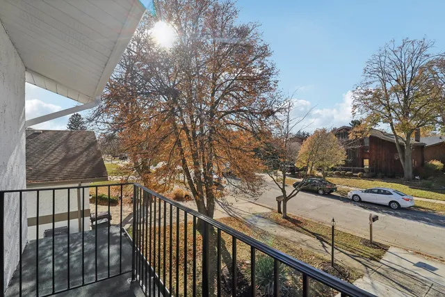 $394,900 | 17005 Thackery Street, Oak Forest, IL 60452