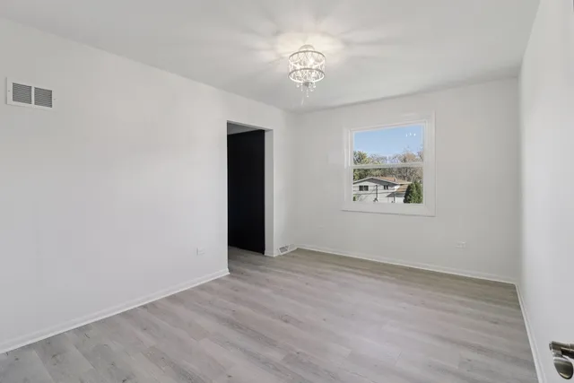 $394,900 | 17005 Thackery Street, Oak Forest, IL 60452