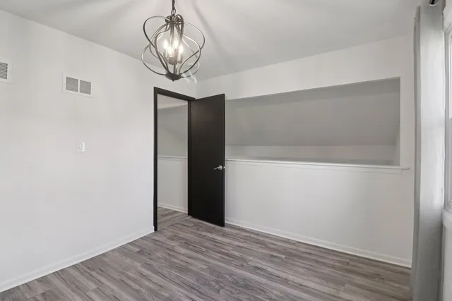 $394,900 | 17005 Thackery Street, Oak Forest, IL 60452