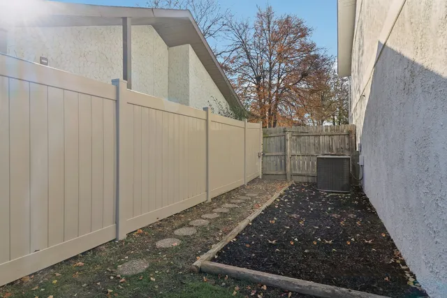 $394,900 | 17005 Thackery Street, Oak Forest, IL 60452