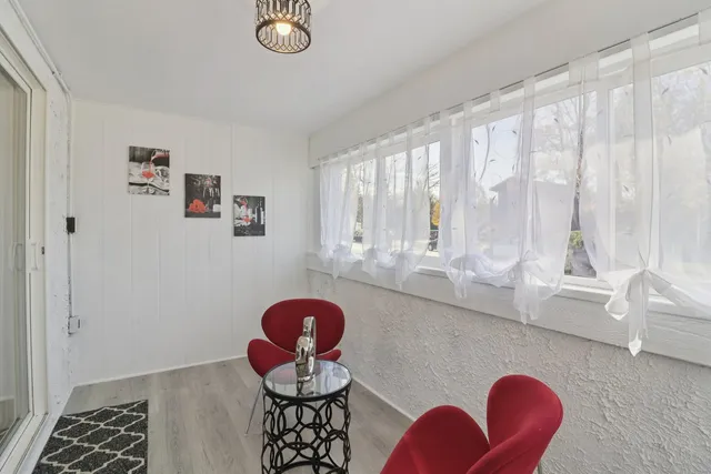 $394,900 | 17005 Thackery Street, Oak Forest, IL 60452