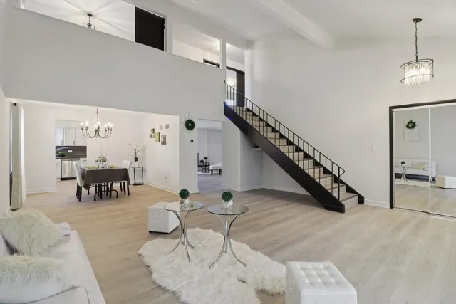 $394,900 | 17005 Thackery Street, Oak Forest, IL 60452