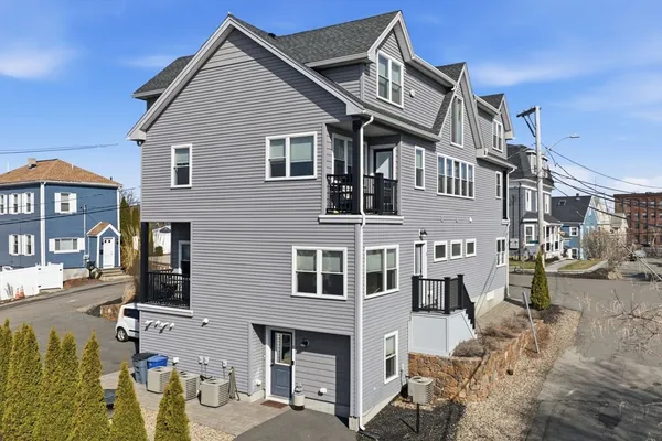 $539,900 | 21 Summit Avenue, Unit 1, Beverly, MA 01915