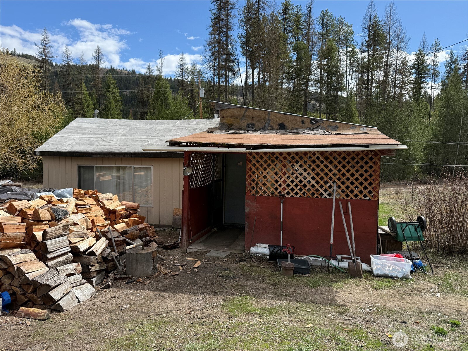 7 Hazel Lane Republic, WA 99166 - Photo 4 of 28