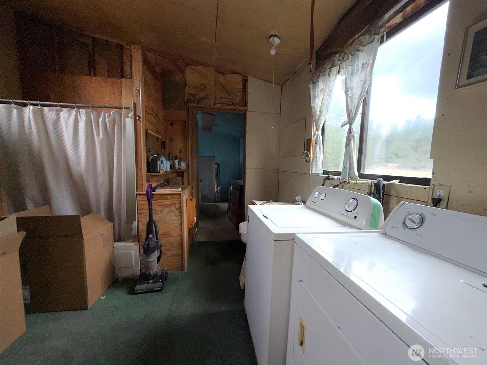 7 Hazel Lane Republic, WA 99166 - Photo 10 of 28